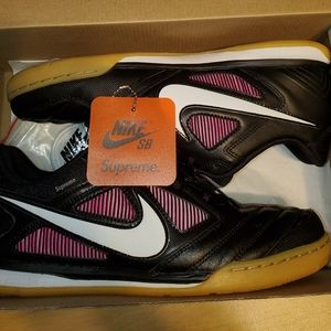 Authentic Sb Supreme Gato. Send offers